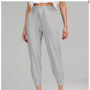 Lululemon Cropped Joggers